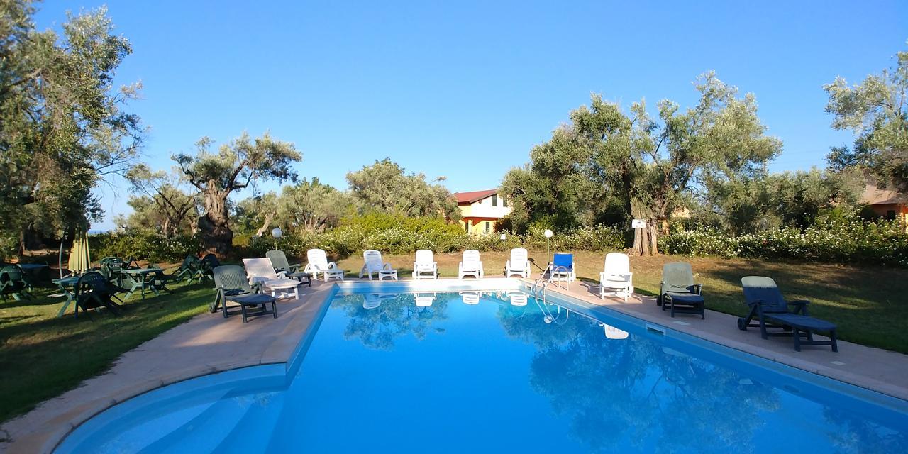 La Piana Degli Ulivi Bed and Breakfast Rossano Eksteriør billede